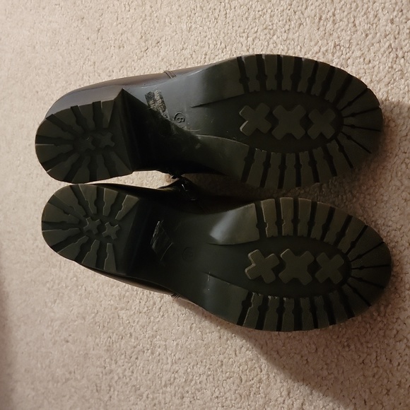 Dark brown boots. Short chunky heel. Side zip up.  Like new . - Picture 4 of 5